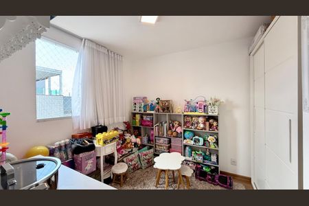 Apartamento à venda com 105m², 4 quartos e 3 vagasQuarto 3