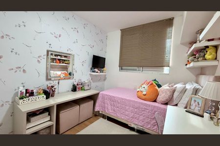 Apartamento à venda com 105m², 4 quartos e 3 vagasQuarto