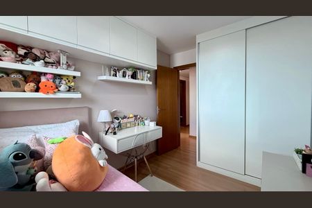 Apartamento à venda com 105m², 4 quartos e 3 vagasQuarto