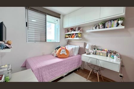 Apartamento à venda com 105m², 4 quartos e 3 vagasQuarto