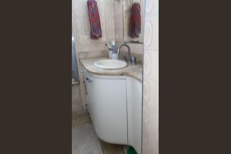 Apartamento para alugar com 77m², 2 quartos e 1 vaga Apartamento para alugar com 77m², 2 quartos e 1 vagaBanheiro