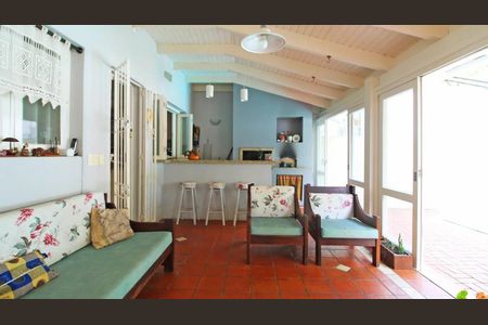 Espaço Gourmet e Salinha de casa à venda com 4 quartos, 242m² em Partenon, Porto Alegre