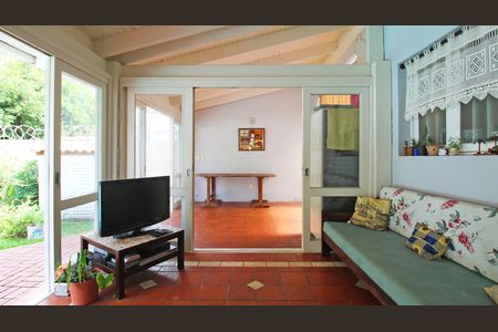 Casa à venda com 4 quartos, 242m² em Partenon, Porto Alegre