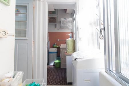 Apartamento à venda com 104m², 3 quartos e sem vagaCozinha e Área de Serviço