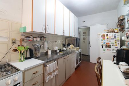 Apartamento à venda com 104m², 3 quartos e sem vagaCozinha e Área de Serviço