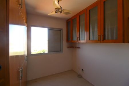 Apartamento à venda com 78m², 3 quartos e 1 vagaQuarto 2