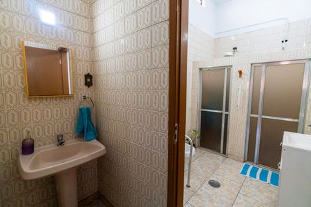 Casa à venda com 185m², 2 quartos e 3 vagasBanheiro