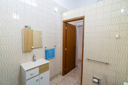 Casa à venda com 185m², 2 quartos e 3 vagasBanheiro