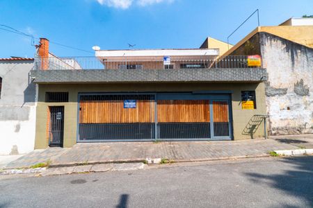 Casa à venda com 185m², 2 quartos e 3 vagasFachada