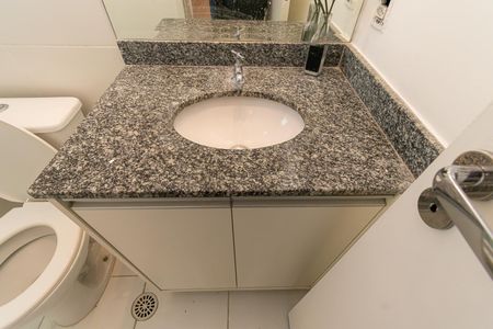 Apartamento à venda com 54m², 2 quartos e 1 vaga Apartamento à venda com 54m², 2 quartos e 1 vagaBanheiro da Suíte