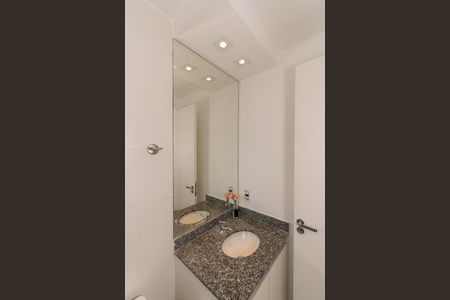 Apartamento à venda com 54m², 2 quartos e 1 vaga Apartamento à venda com 54m², 2 quartos e 1 vagaBanheiro da Suíte