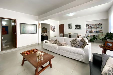 Apartamento à venda com 132m², 3 quartos e 2 vagasSala de Estar