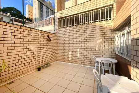 Apartamento à venda com 132m², 3 quartos e 2 vagasVaranda