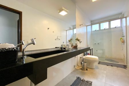 Apartamento à venda com 132m², 3 quartos e 2 vagasBanheiro