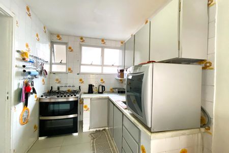 Apartamento à venda com 132m², 3 quartos e 2 vagasCozinha