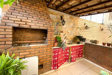 Apartamento à venda com 132m², 3 quartos e 2 vagasChurrasqueira