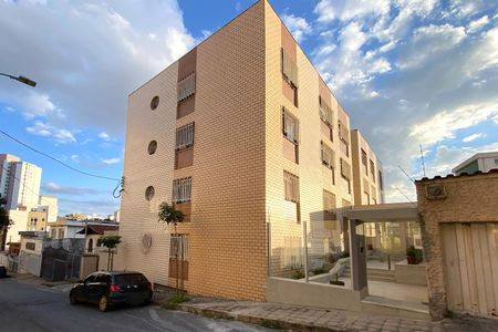 Apartamento à venda com 132m², 3 quartos e 2 vagasFachada