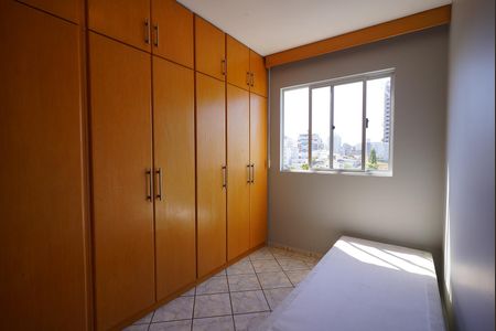 Quarto 2 de apartamento para alugar com 2 quartos, 55m² em Nossa Senhora do Rosario, São José