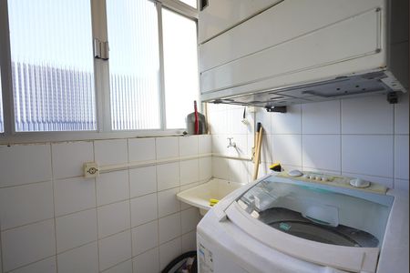 Apartamento para alugar com 55m², 2 quartos e sem vagaCozinha e Área de Serviço