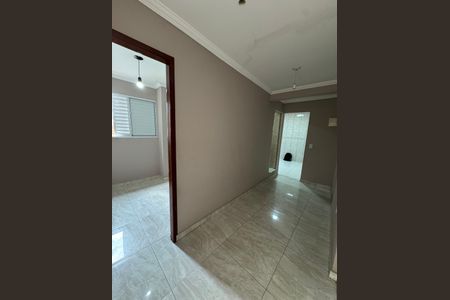 Corredor de casa para alugar com 2 quartos, 60m² em São Pedro, Osasco