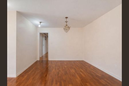 Apartamento à venda com 130m², 3 quartos e 1 vagaSala