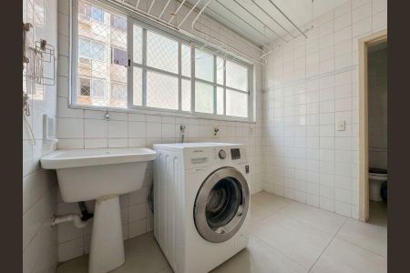 Apartamento à venda com 130m², 3 quartos e 1 vagaÁrea de serviço