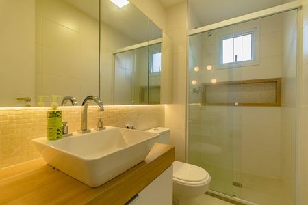 Apartamento à venda com 73m², 2 quartos e 1 vaga Apartamento à venda com 73m², 2 quartos e 1 vagaBanheiro social