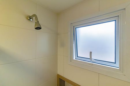 Apartamento à venda com 73m², 2 quartos e 1 vaga Apartamento à venda com 73m², 2 quartos e 1 vagaBanheiro social