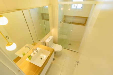 Apartamento à venda com 73m², 2 quartos e 1 vaga Apartamento à venda com 73m², 2 quartos e 1 vagaBanheiro social