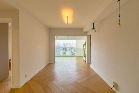 Apartamento à venda com 73m², 2 quartos e 1 vaga Apartamento à venda com 73m², 2 quartos e 1 vagaSala