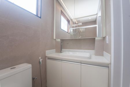 Casa de condomínio à venda com 380m², 5 quartos e 10 vagas Casa de condomínio à venda com 380m², 5 quartos e 10 vagasbanheiro suite 3
