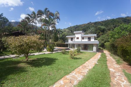 Casa de condomínio à venda com 380m², 5 quartos e 10 vagas Casa de condomínio à venda com 380m², 5 quartos e 10 vagasJardim