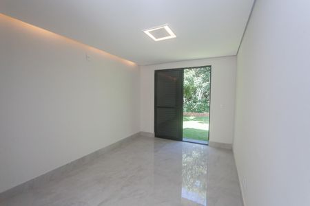 Casa de condomínio à venda com 380m², 5 quartos e 10 vagas Casa de condomínio à venda com 380m², 5 quartos e 10 vagassala 2