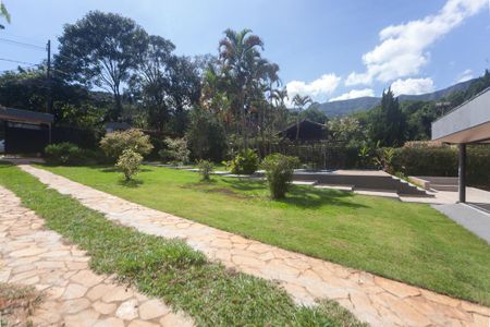 Jardim de casa de condomínio à venda com 5 quartos, 380m² em Retiro do Chale, Brumadinho