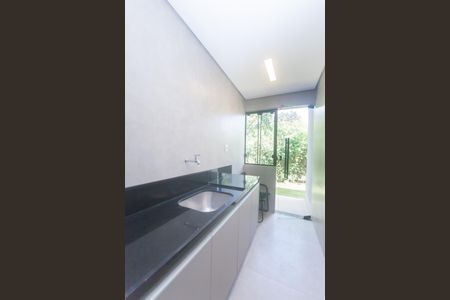 Área de Serviço de casa de condomínio à venda com 5 quartos, 380m² em Retiro do Chale, Brumadinho