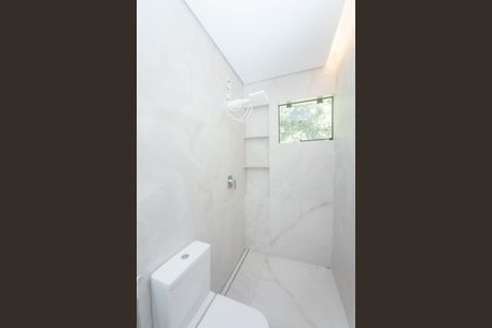 Casa de condomínio à venda com 380m², 5 quartos e 10 vagas Casa de condomínio à venda com 380m², 5 quartos e 10 vagasBanheiro Social
