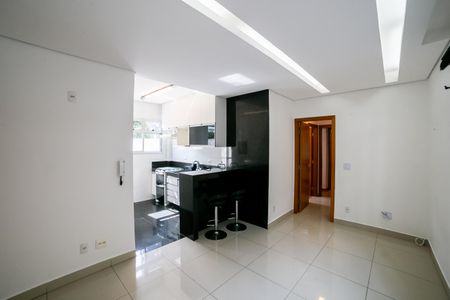 Sala de apartamento para alugar com 2 quartos, 60m² em Serra, Belo Horizonte