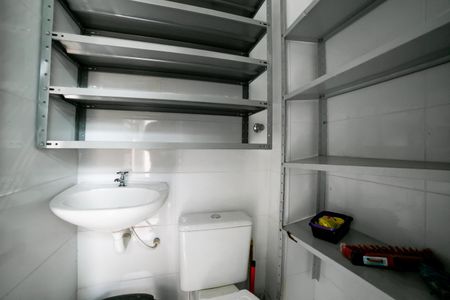 Apartamento para alugar com 60m², 2 quartos e 2 vagasBanheiro de serviço