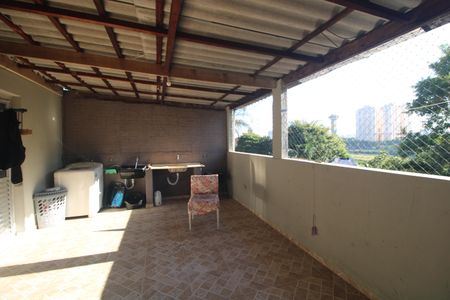 Casa para alugar com 110m², 2 quartos e 1 vagaLavanderia / varanda fundos
