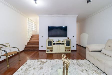 Casa à venda com 226m², 3 quartos e 3 vagas Casa à venda com 226m², 3 quartos e 3 vagasSala