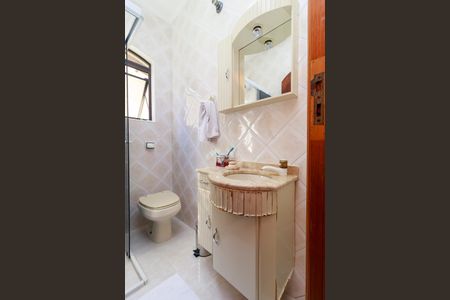 Casa à venda com 226m², 3 quartos e 3 vagas Casa à venda com 226m², 3 quartos e 3 vagasBanheiro 2