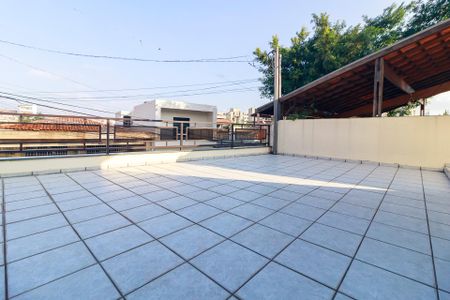 Casa à venda com 226m², 3 quartos e 3 vagas Casa à venda com 226m², 3 quartos e 3 vagasSuíte - Terraço