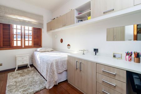 Casa à venda com 226m², 3 quartos e 3 vagas Casa à venda com 226m², 3 quartos e 3 vagasQuarto 3