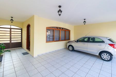Casa à venda com 226m², 3 quartos e 3 vagas Casa à venda com 226m², 3 quartos e 3 vagasGaragem