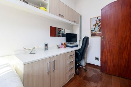 Casa à venda com 226m², 3 quartos e 3 vagas Casa à venda com 226m², 3 quartos e 3 vagasQuarto 3