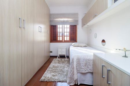 Casa à venda com 226m², 3 quartos e 3 vagas Casa à venda com 226m², 3 quartos e 3 vagasQuarto 3