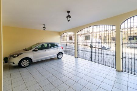 Casa à venda com 226m², 3 quartos e 3 vagas Casa à venda com 226m², 3 quartos e 3 vagasGaragem