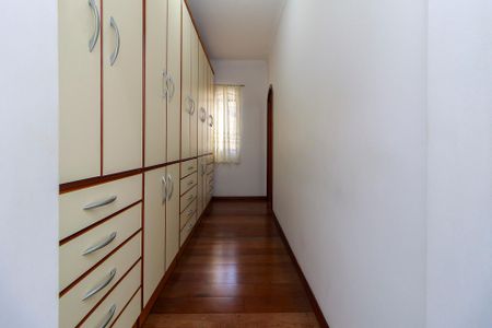 Casa à venda com 226m², 3 quartos e 3 vagas Casa à venda com 226m², 3 quartos e 3 vagasSuíte - Closet