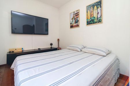 Casa à venda com 226m², 3 quartos e 3 vagas Casa à venda com 226m², 3 quartos e 3 vagasQuarto 2