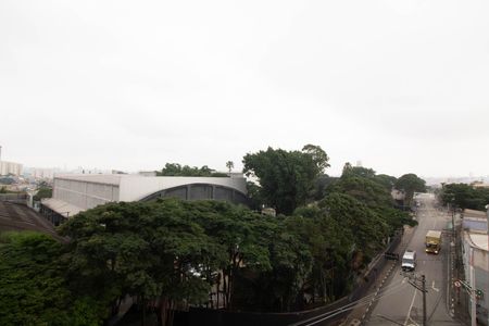 Vista da sala de apartamento para alugar com 2 quartos, 36m² em Vila das Bandeiras, Guarulhos